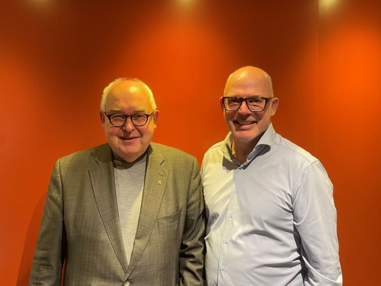 Fra venstre: Trond Vernegg, forhandlingsleder, Greg Resar, statistikk-og analyseansvarlig